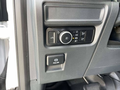 Used 2023 Ford F150 4x4 SuperCrew image 18