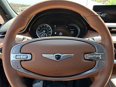 Used 2023 Genesis GV70 2.5T w/ Advanced Package AWD/4WD image 21