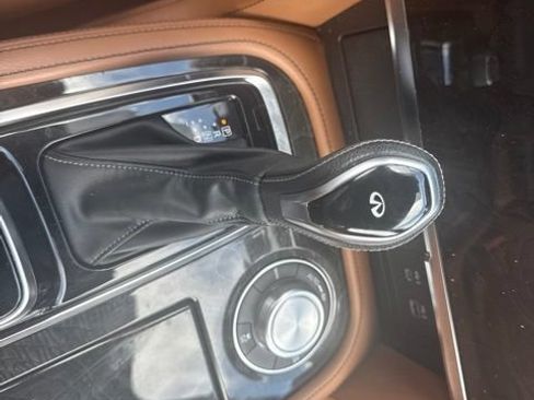 Used 2024 INFINITI QX80 Sensory AWD/4WD image 21