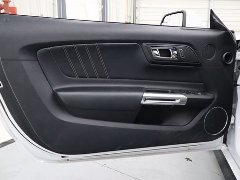 Certified 2017 Ford Mustang Premium image 13