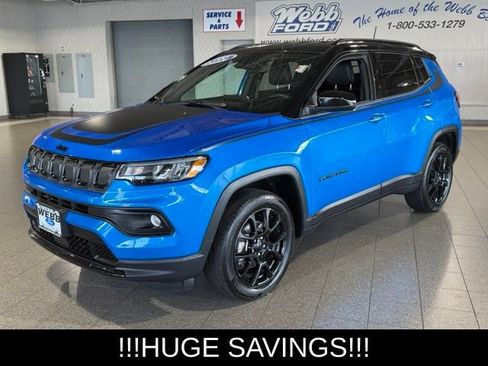 Used 2022 Jeep Compass Latitude AWD/4WD image 4
