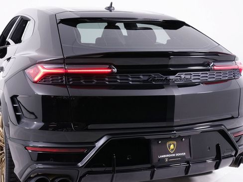 Used 2025 Lamborghini Urus Performante AWD/4WD image 20