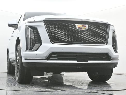 New 2026 Cadillac Escalade Platinum Sport w/ LPO, Floor Liner Package image 22