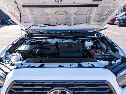 Used 2023 Toyota Tacoma TRD Off-Road AWD/4WD image 27