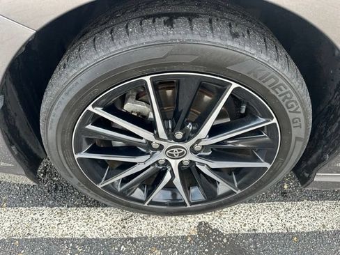 Used 2022 Toyota Camry SE FWD image 4