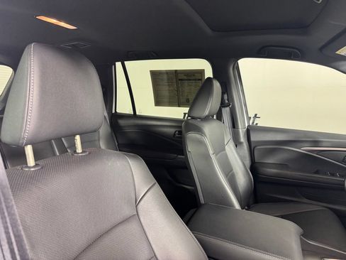 Used 2025 Honda Passport EX-L image 36