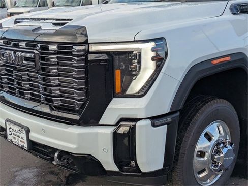 New 2026 GMC Sierra 3500 Denali Ultimate image 9