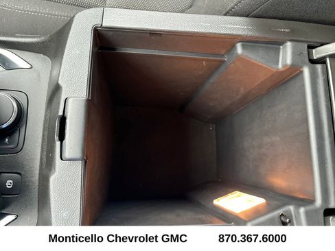 Certified 2023 Chevrolet Traverse LT FWD image 22