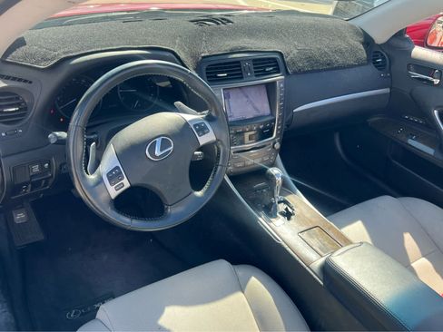 Used 2011 Lexus IS 250C image 7