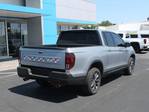 Used 2024 Honda Ridgeline Sport image 5