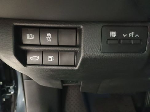 Used 2019 Toyota Avalon XLE w/ Moonroof Package image 12