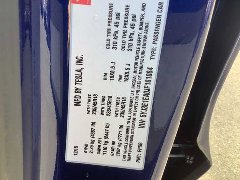 Used 2018 Tesla Model 3 Mid Range RWD image 19