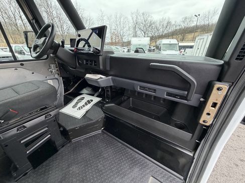 Used 2025 Chevrolet Brightdrop 600 image 39