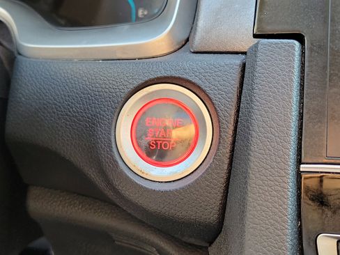 Used 2018 Honda Civic EX image 31