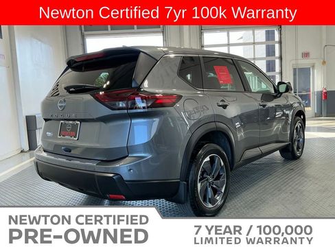 Used 2025 Nissan Rogue SV FWD image 23