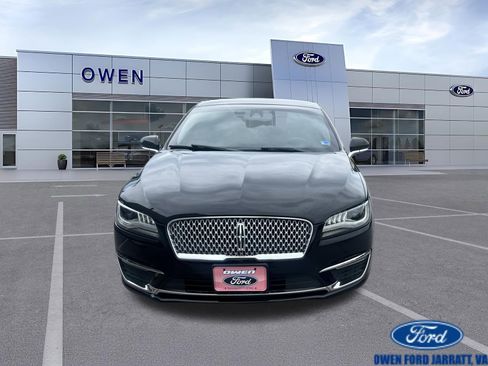Used 2020 Lincoln MKZ FWD image 2