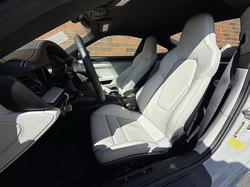 Certified 2022 Porsche 911 GT3 image 5