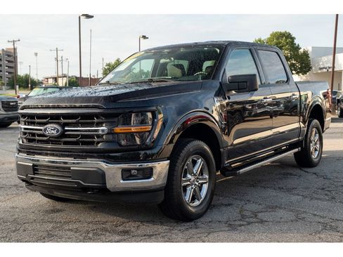 Used 2025 Ford F150 XLT w/ Equipment Group 301A Standard AWD/4WD image 4