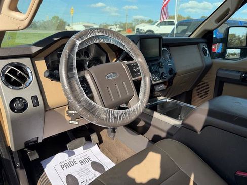 Used 2013 Ford F250 Lariat image 5