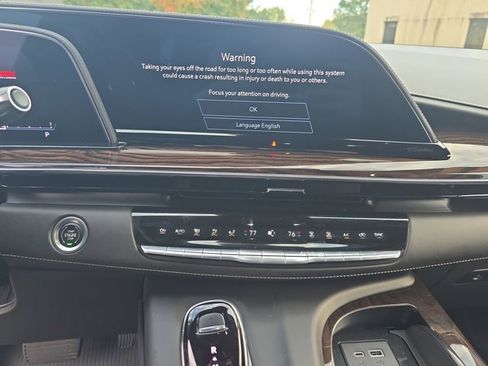 Used 2023 Cadillac Escalade Sport Platinum image 21