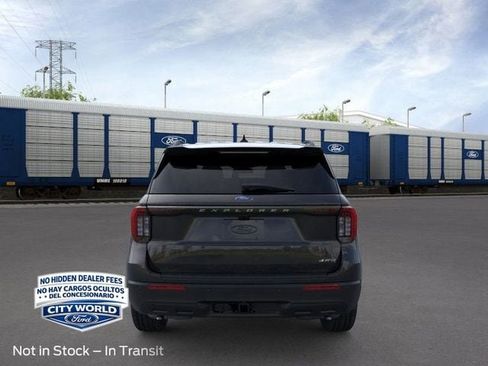 New 2026 Ford Explorer Active AWD/4WD image 5