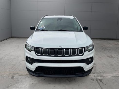 Used 2022 Jeep Compass Latitude AWD/4WD image 32