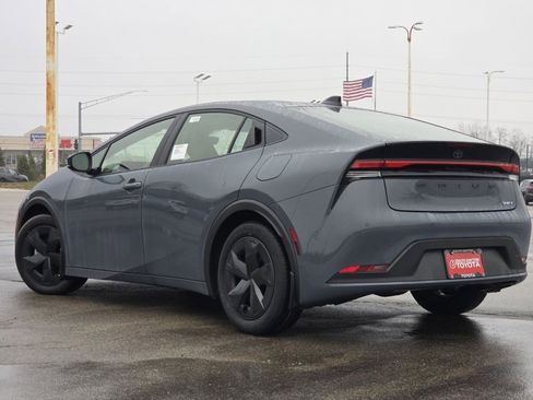 New 2026 Toyota Prius LE image 19