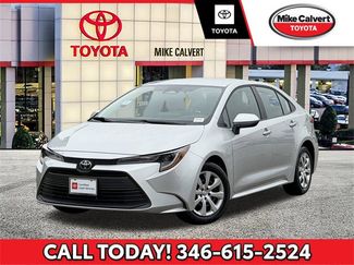 Used 2025 Toyota Corolla LE video 1