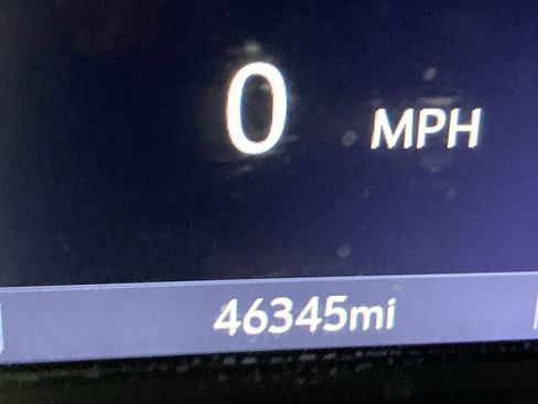 Used 2022 Chevrolet Colorado Z71 image 11