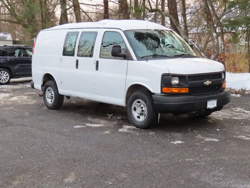 Used 2015 Chevrolet Express 2500 RWD 2500 135 image 4