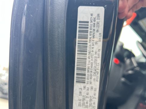 Used 2018 Jeep Wrangler Rubicon AWD/4WD image 25