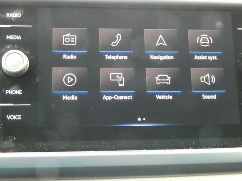 New 2024 Volkswagen Taos SE image 29