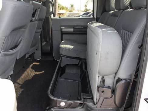 Used 2015 Ford F550 4x4 Crew Cab Super Duty image 32