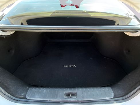 Used 2024 Nissan Sentra S FWD image 9