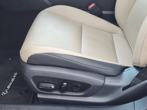 Used 2019 Lexus ES 350 w/ Premium Package FWD image 24