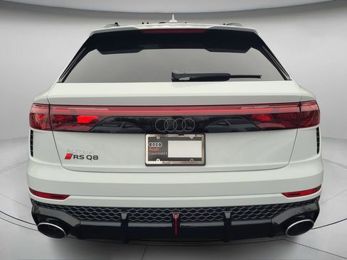 New 2026 Audi RS Q8 performance image 4