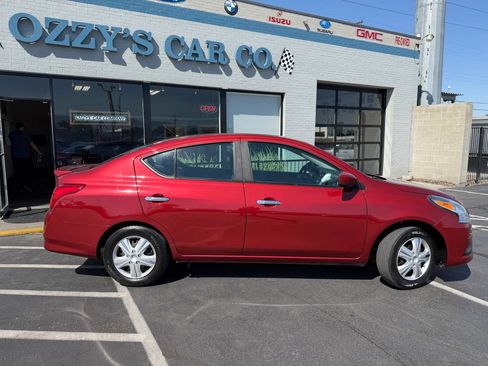 Used 2019 Nissan Versa SV FWD image 8