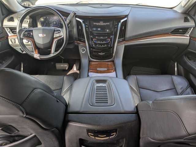 Used 2018 Cadillac Escalade Premium Luxury AWD/4WD image 15