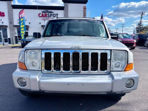 Used 2007 Jeep Commander Sport image 9