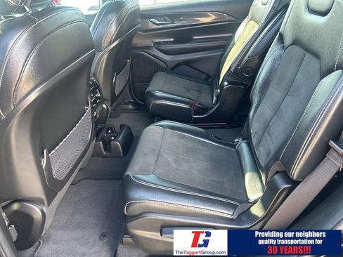 Used 2023 Jeep Grand Cherokee L Altitude image 24