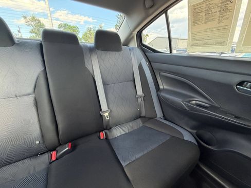 Used 2025 Nissan Versa SV FWD image 35