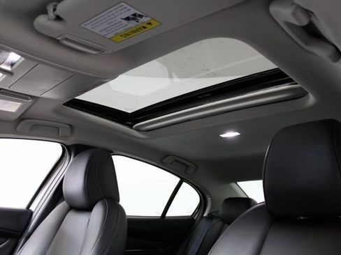 Used 2023 MAZDA MAZDA3 s image 22