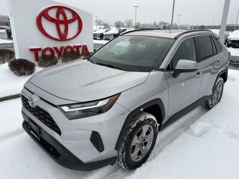 Certified 2022 Toyota RAV4 XLE w/ Convenience Package image 10