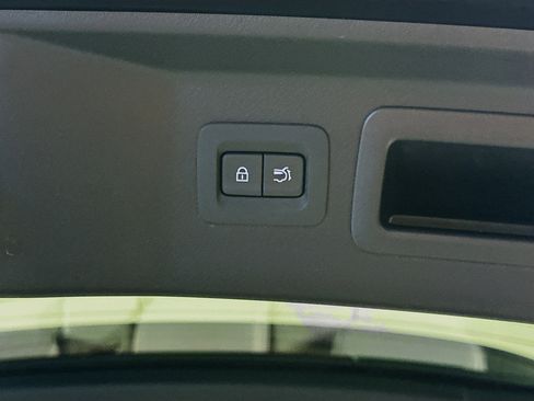 Used 2024 MAZDA CX-90 Plug-In Hybrid w/ Premium Pkg AWD/4WD image 32