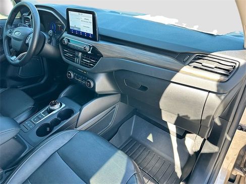 Used 2020 Ford Escape Titanium image 29