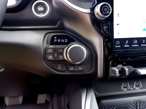 New 2026 RAM 1500 Lone Star AWD/4WD image 17