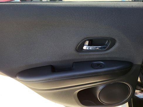 Used 2022 Honda HR-V Sport image 18