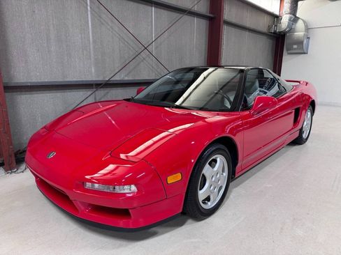 Used 1991 Acura NSX RWD image 2