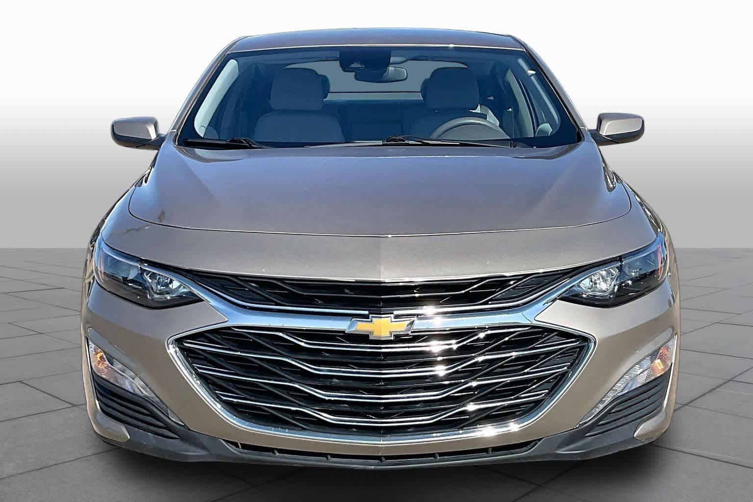 Used 2025 Chevrolet Malibu LT FWD image 4