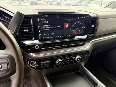 Used 2025 GMC Sierra 2500 SLT AWD/4WD image 18